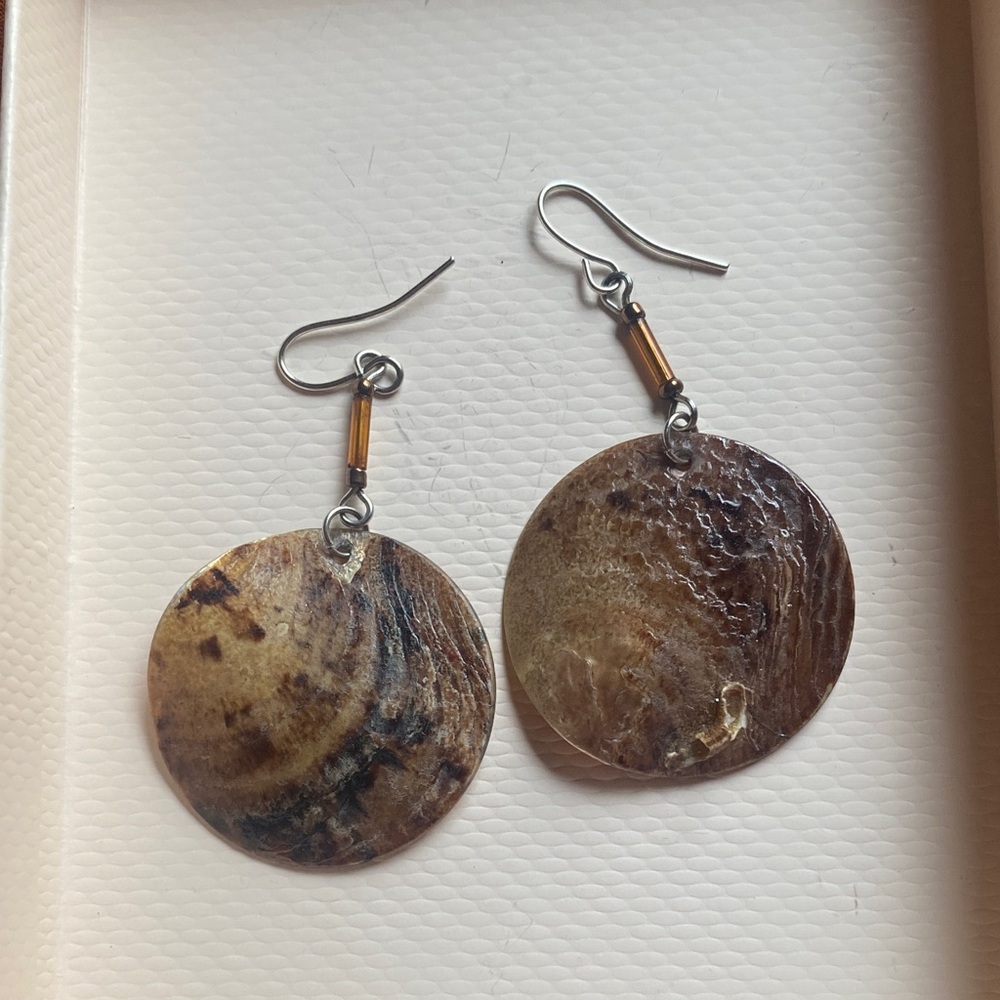 Elegant Brown Shell Earrings